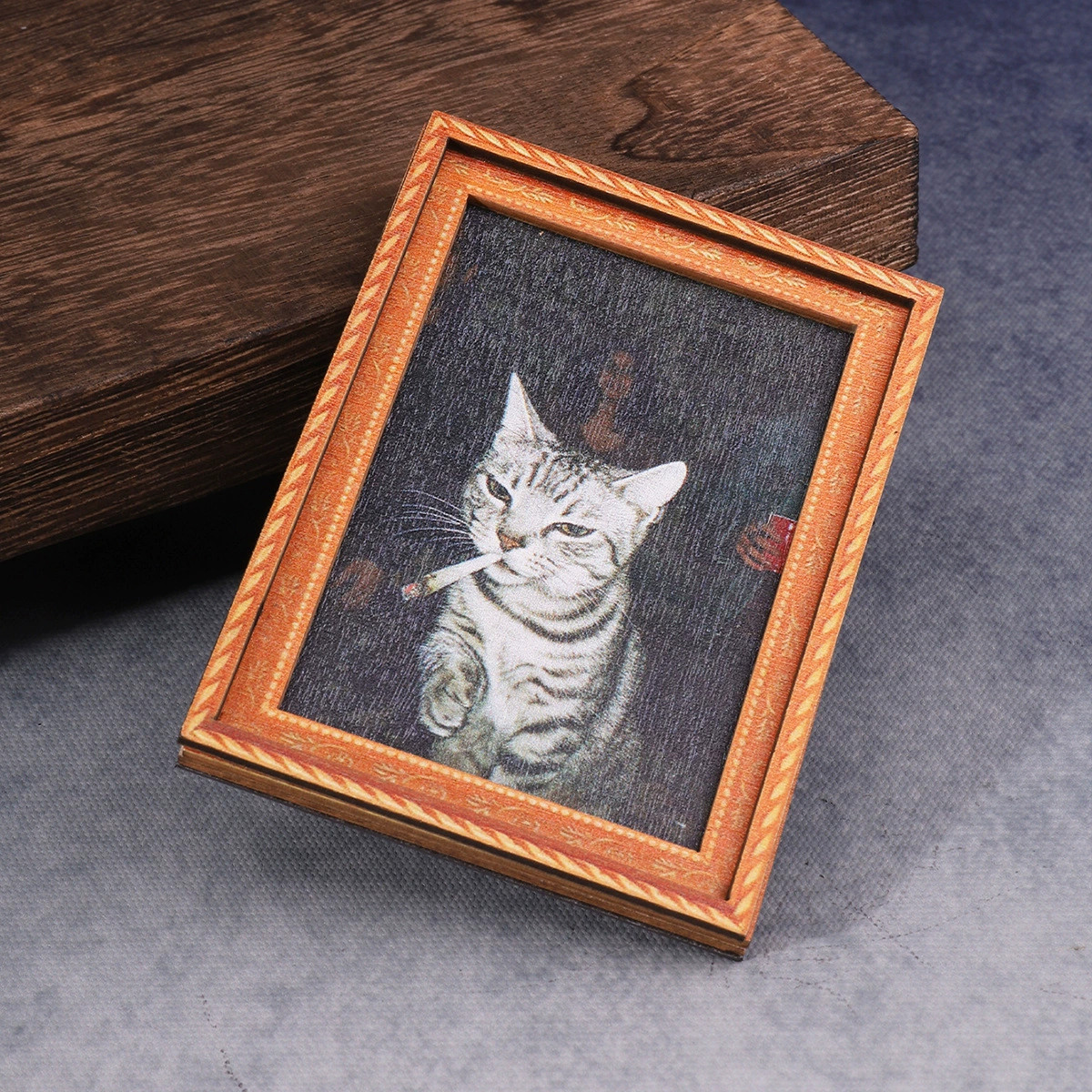 Quirky Smoking Cat Wooden Fram - Commercial Kitchen Fridge avaliação e preço